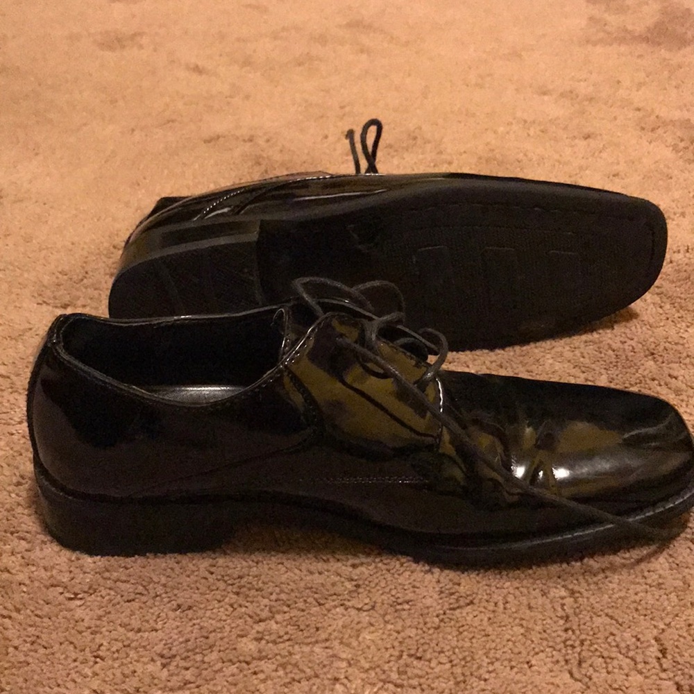 Georgio Brutini Leather Lace-Up Tuxedo Shoe